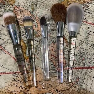 🆕 Clinique makeup brushes: set of 5